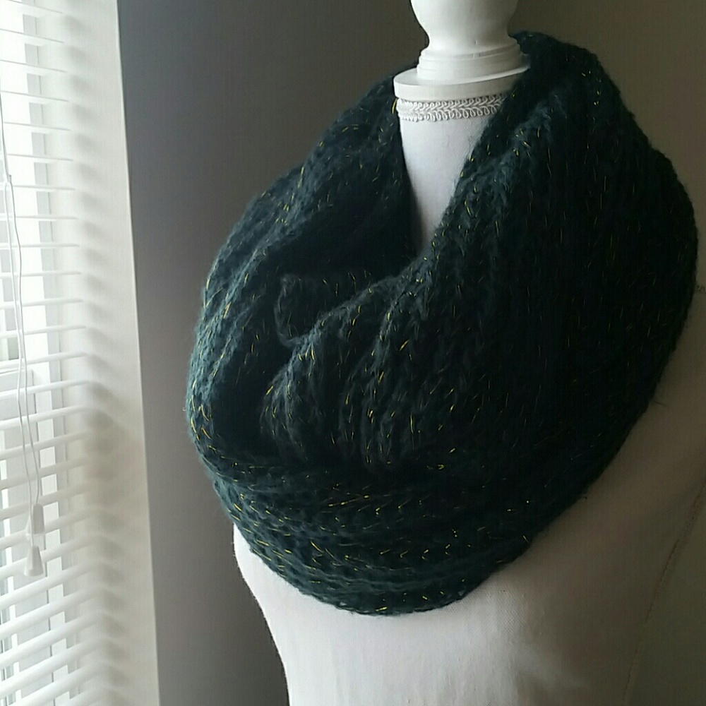 Green and Gold Blanket Scarf